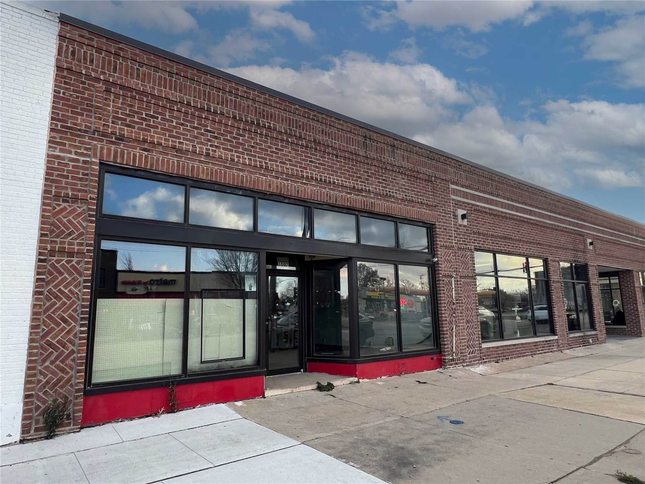 1507 1st Avenue - Photo 1