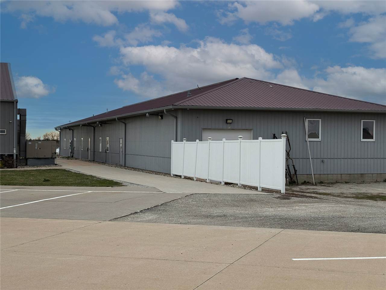 https://bt-photos.global.ssl.fastly.net/cedarrapids/1280_boomver_2_2502668-2.jpg