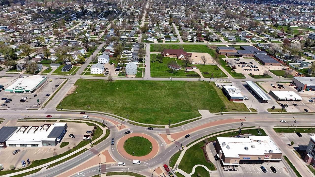https://bt-photos.global.ssl.fastly.net/cedarrapids/1280_boomver_2_2502826-2.jpg