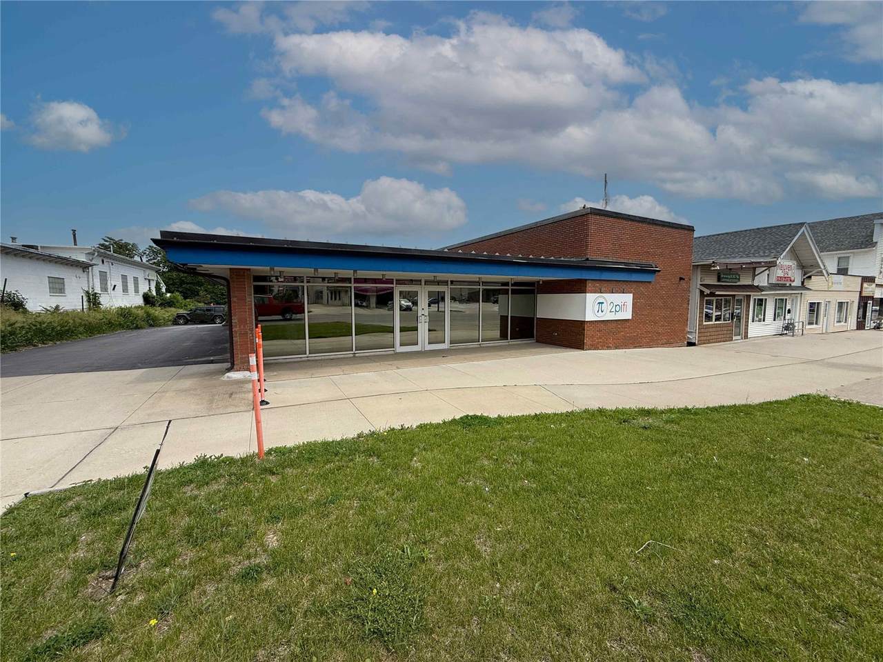 https://bt-photos.global.ssl.fastly.net/cedarrapids/1280_boomver_2_2504204-2.jpg