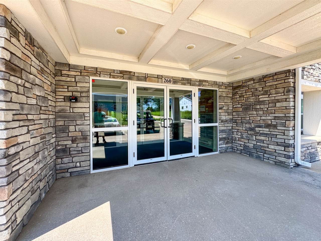 https://bt-photos.global.ssl.fastly.net/cedarrapids/1280_boomver_2_2506576-2.jpg