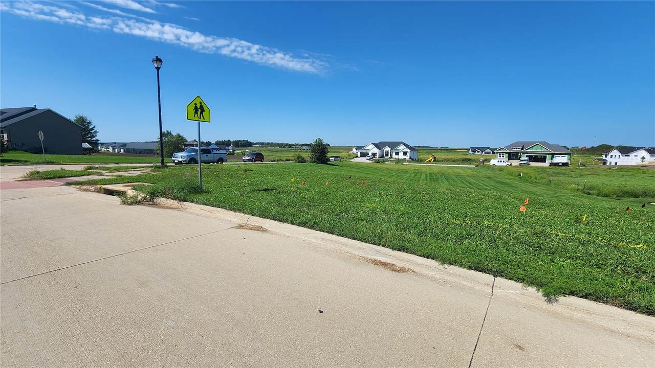 https://bt-photos.global.ssl.fastly.net/cedarrapids/1280_boomver_2_2507279-2.jpg