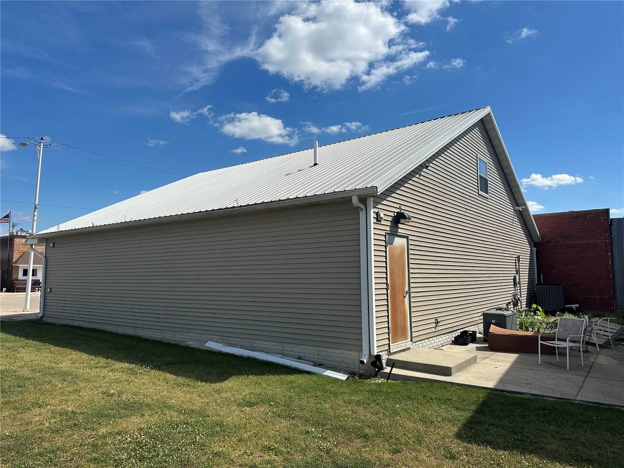 https://bt-photos.global.ssl.fastly.net/cedarrapids/1280_boomver_2_2507341-2.jpg