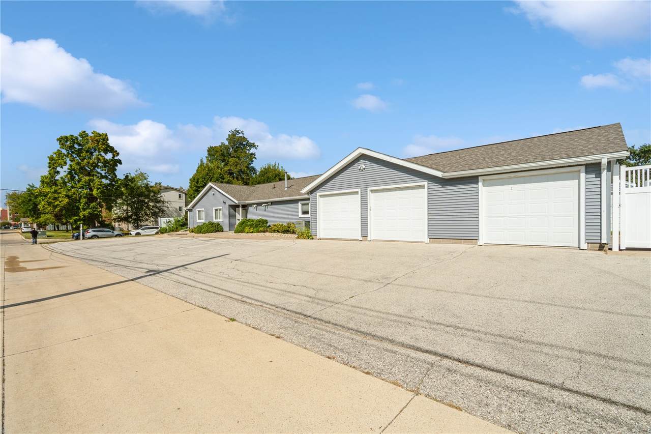 https://bt-photos.global.ssl.fastly.net/cedarrapids/1280_boomver_2_2508215-2.jpg