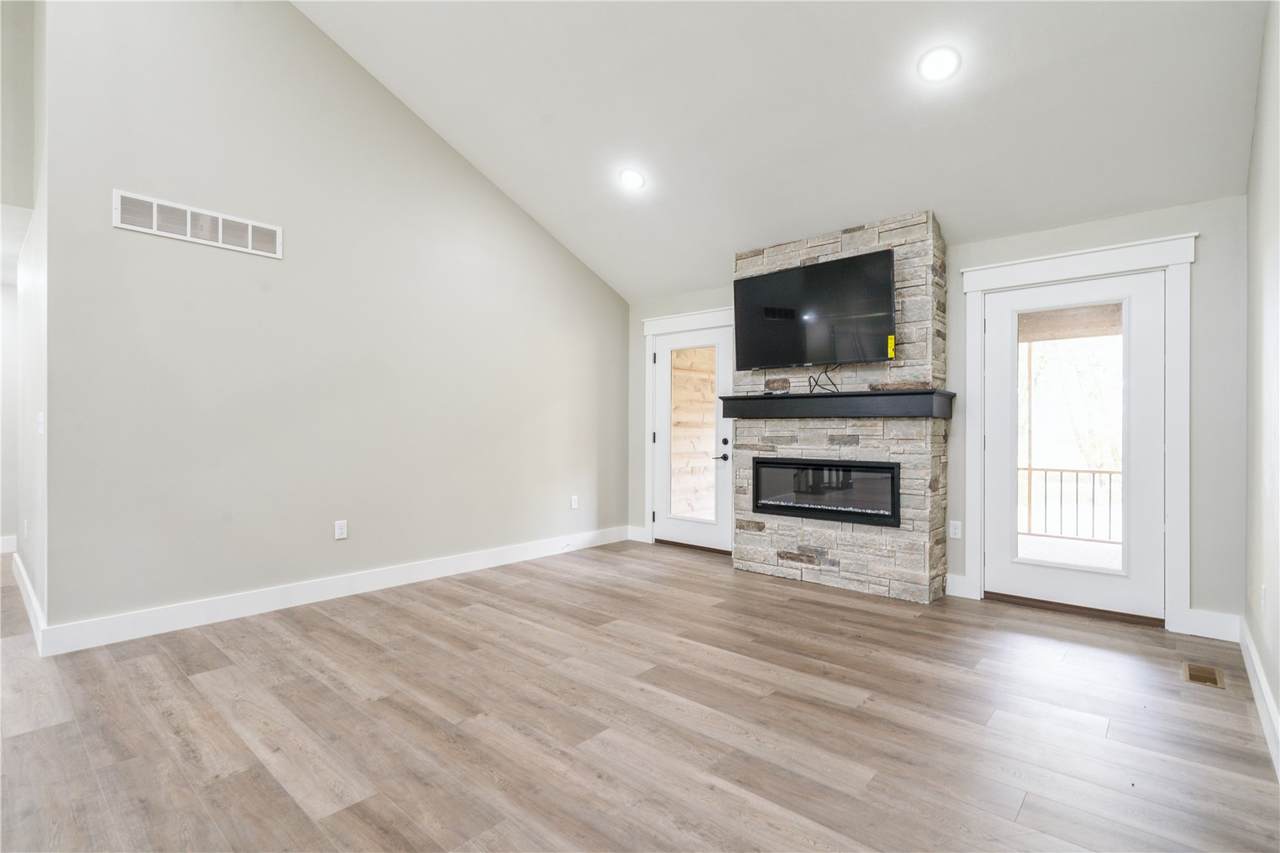 https://bt-photos.global.ssl.fastly.net/cedarrapids/1280_boomver_2_2508626-2.jpg