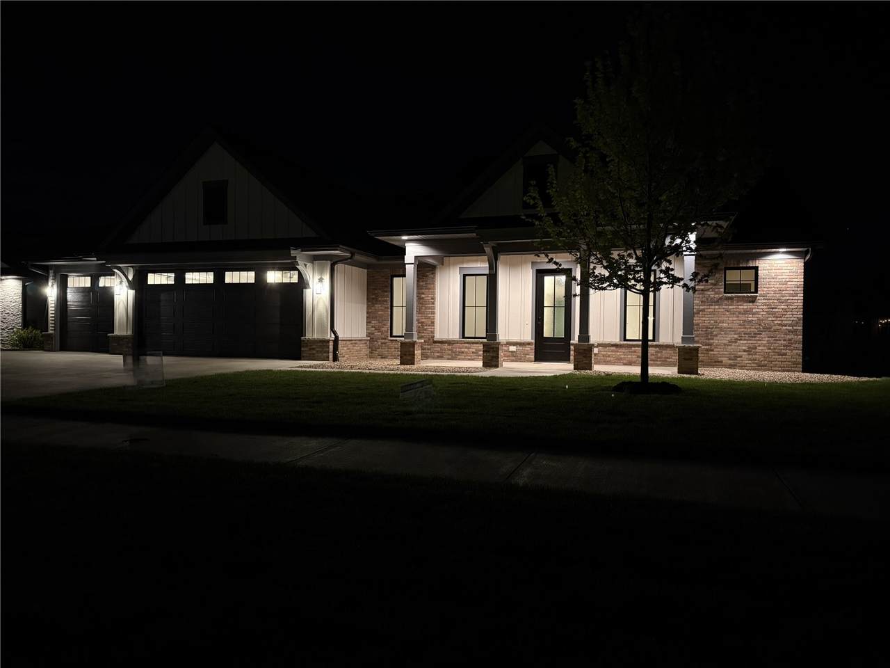 https://bt-photos.global.ssl.fastly.net/cedarrapids/1280_boomver_2_2508983-2.jpg