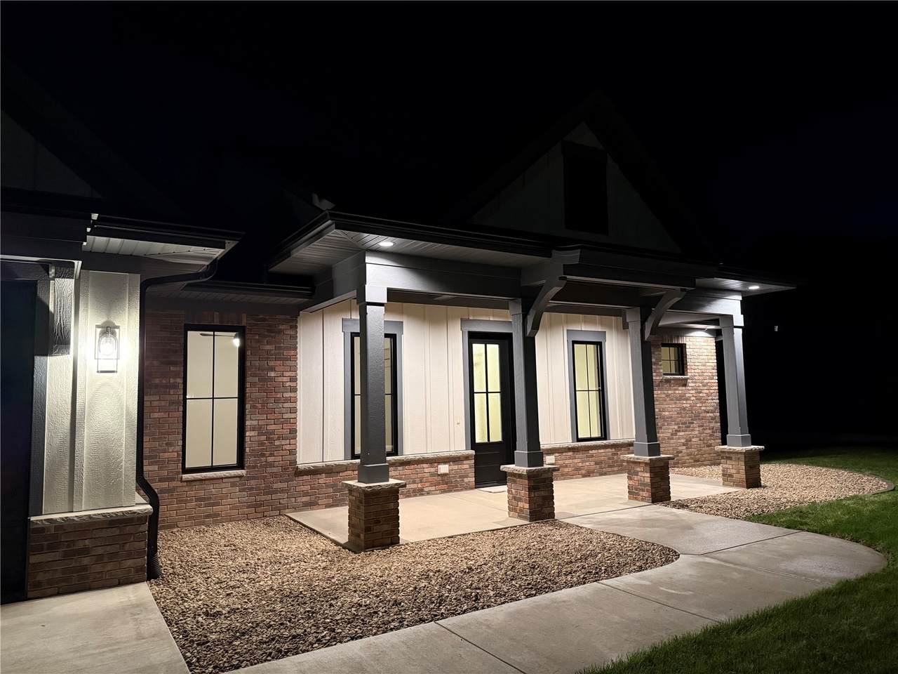 https://bt-photos.global.ssl.fastly.net/cedarrapids/1280_boomver_2_2508983-2.jpg