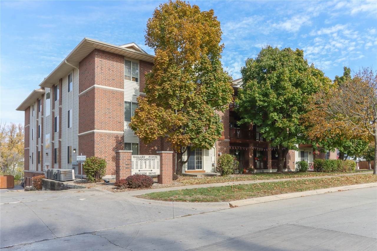 408 West Side Drive - Photo 1