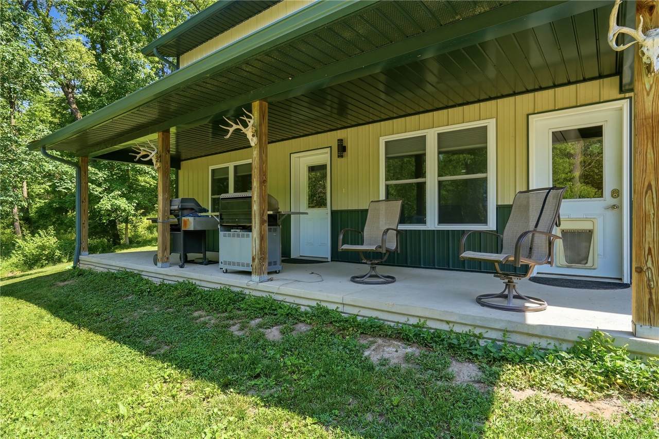3728 Sunshine Street - Photo 1