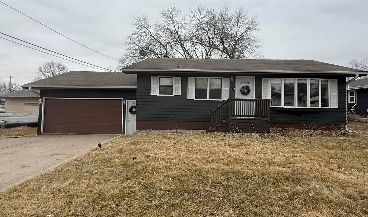 203 Ninth Avenue - Photo 1