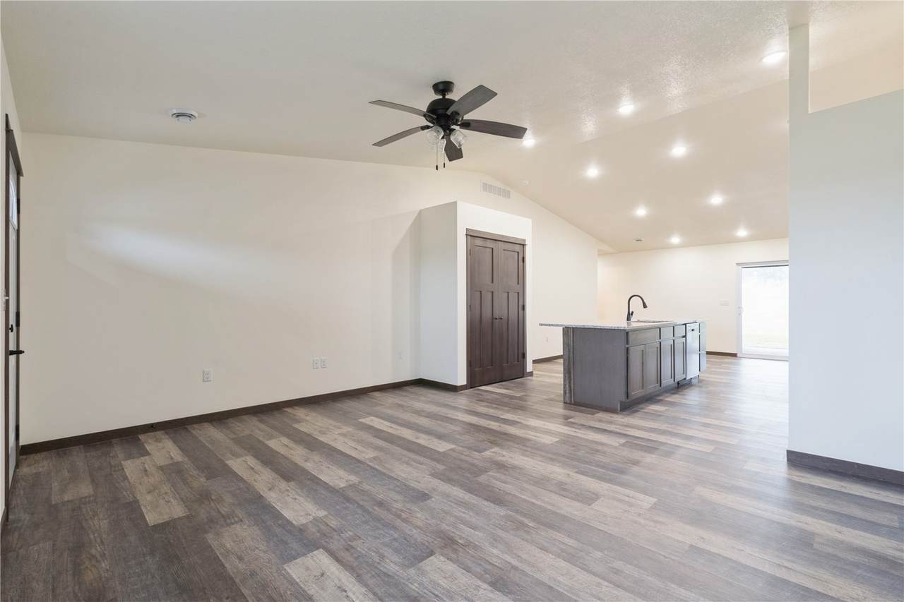 https://bt-photos.global.ssl.fastly.net/cedarrapids/1280_boomver_2_2510012-2.jpg