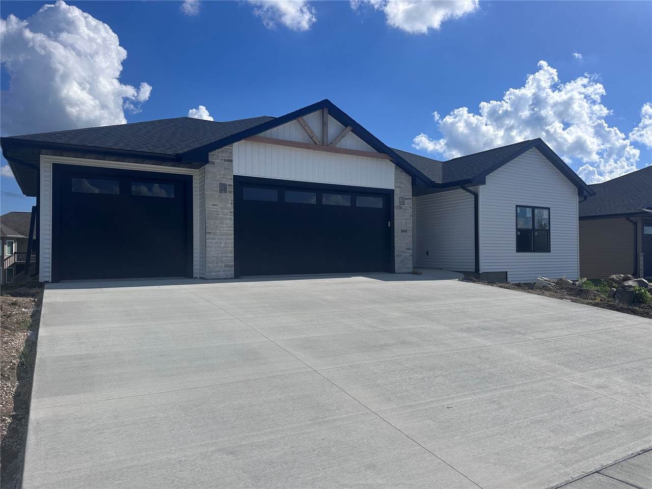 1845 Cottage Ridge Drive - Photo 1