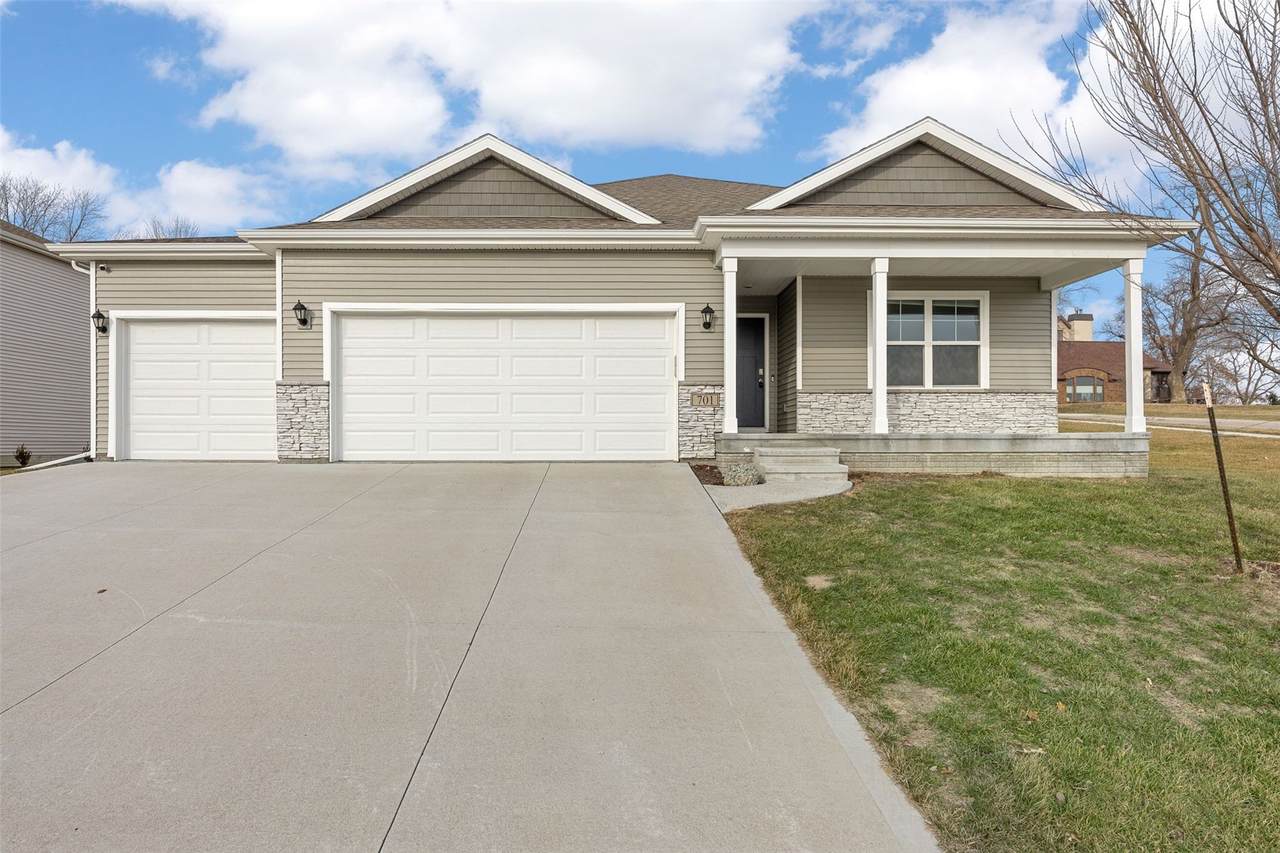 701 Prairie View Drive - Photo 1