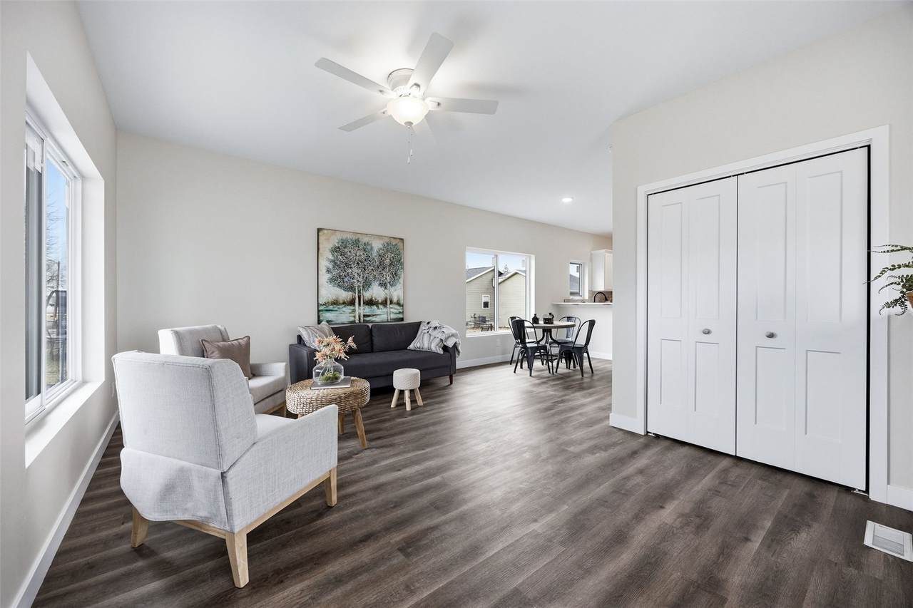 https://bt-photos.global.ssl.fastly.net/cedarrapids/1280_boomver_2_2600626-2.jpg