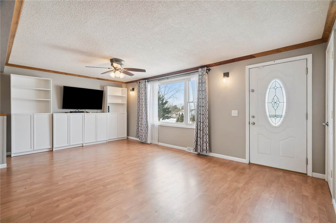 https://bt-photos.global.ssl.fastly.net/cedarrapids/orig_boomver_2_2600650-2.jpg