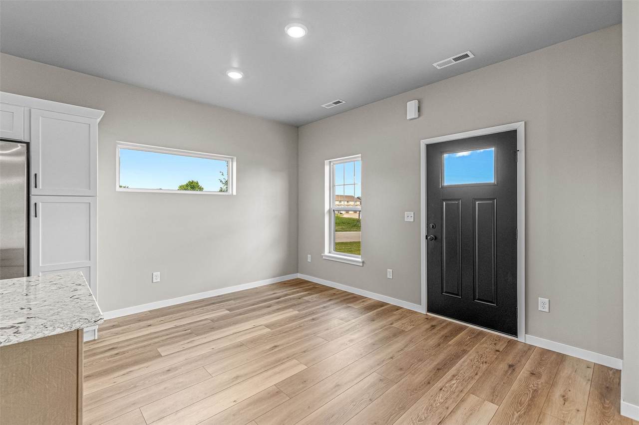 https://bt-photos.global.ssl.fastly.net/cedarrapids/1280_boomver_2_2600927-2.jpg