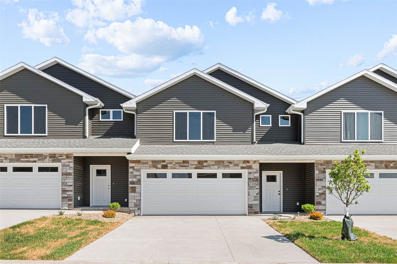2312 Water Tower Pl - Photo 1