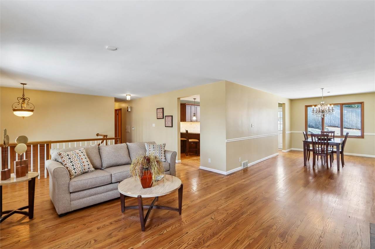 https://bt-photos.global.ssl.fastly.net/cedarrapids/1280_boomver_2_2601342-2.jpg