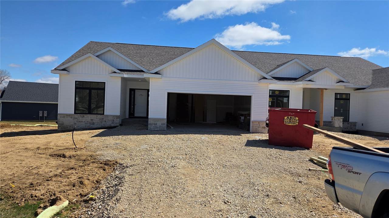 5700 Meadow Grass Circle - Photo 1