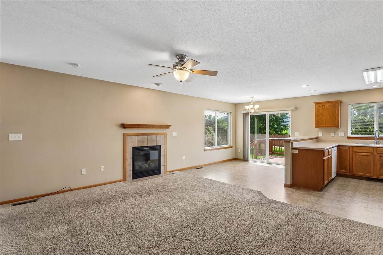 https://bt-photos.global.ssl.fastly.net/cedarrapids/1280_boomver_1_2602294-2.jpg