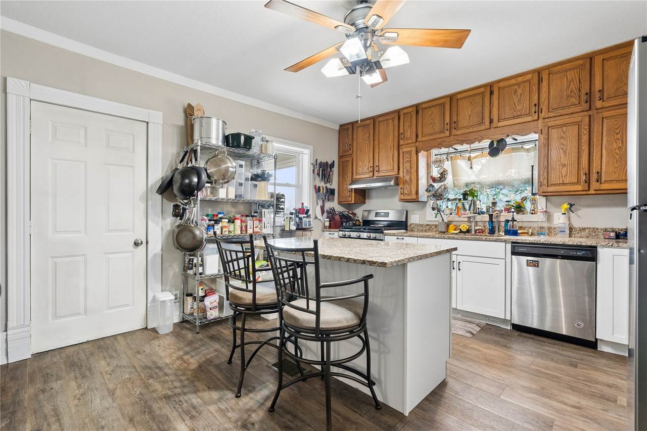 https://bt-photos.global.ssl.fastly.net/cedarrapids/1280_boomver_2_2602322-2.jpg