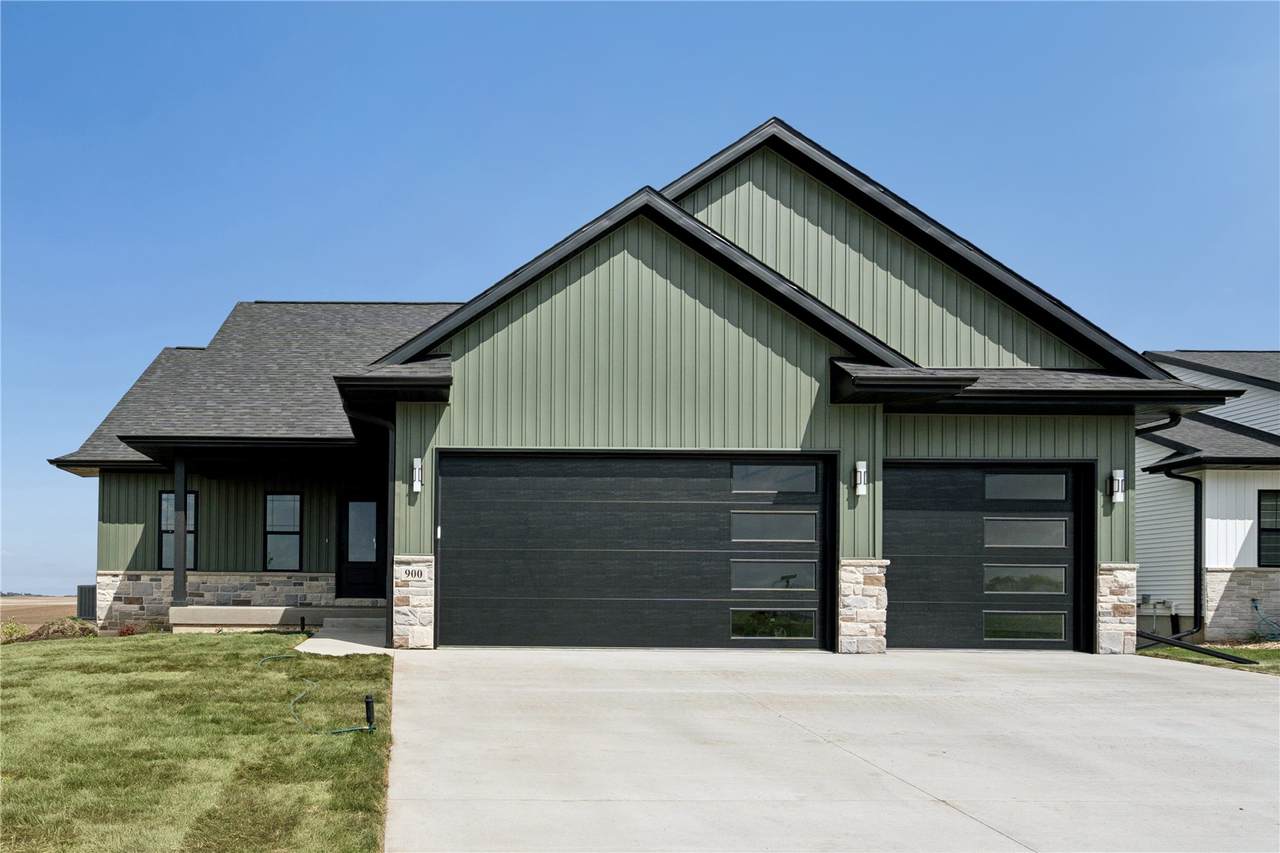 900 Crestview Drive - Photo 1