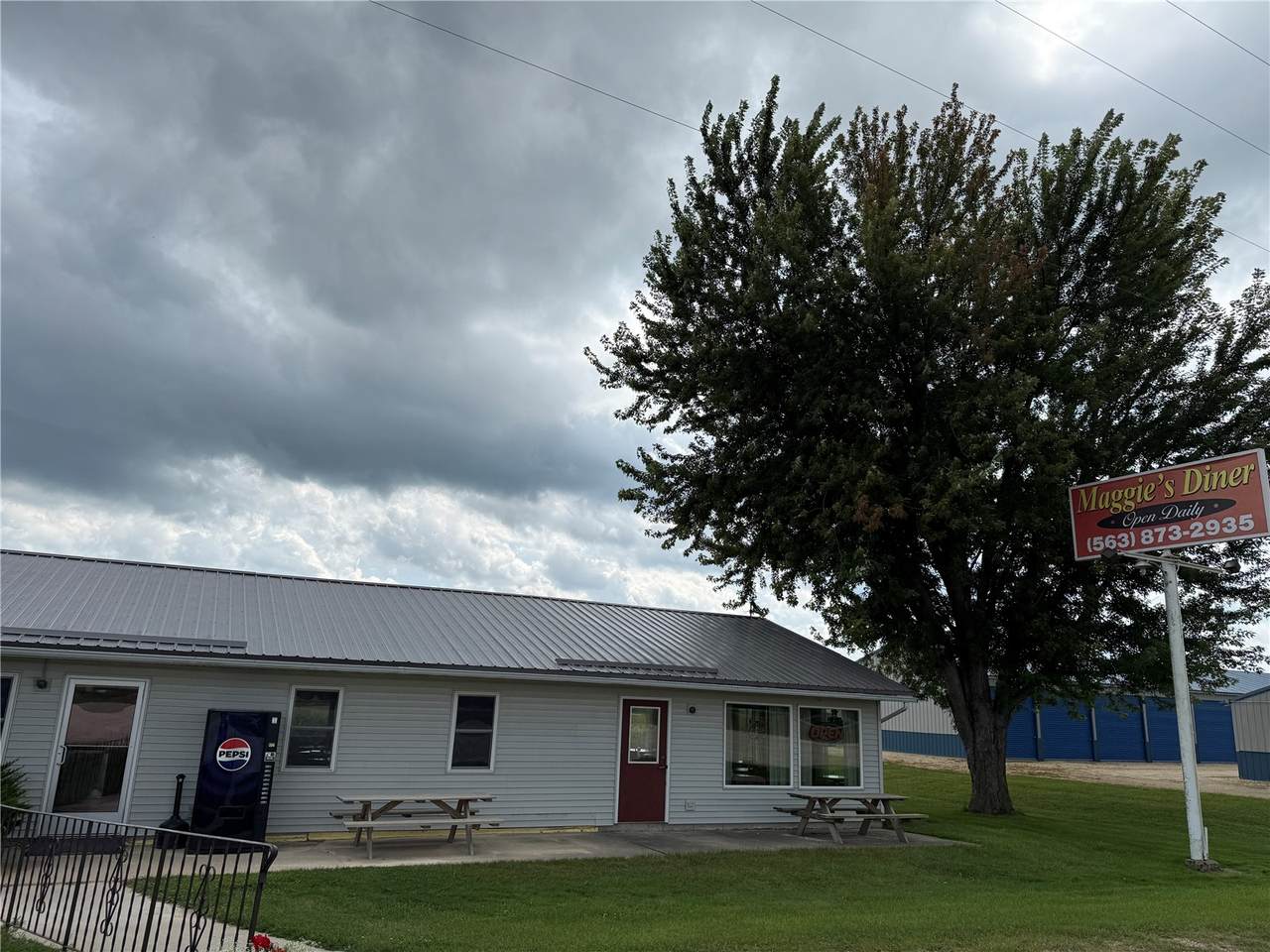 https://bt-photos.global.ssl.fastly.net/cedarrapids/orig_boomver_1_2602682-2.jpg