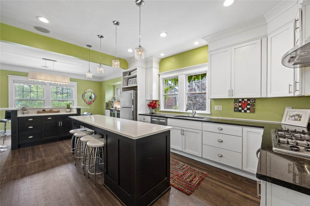 2144 Grande Avenue - Photo 1