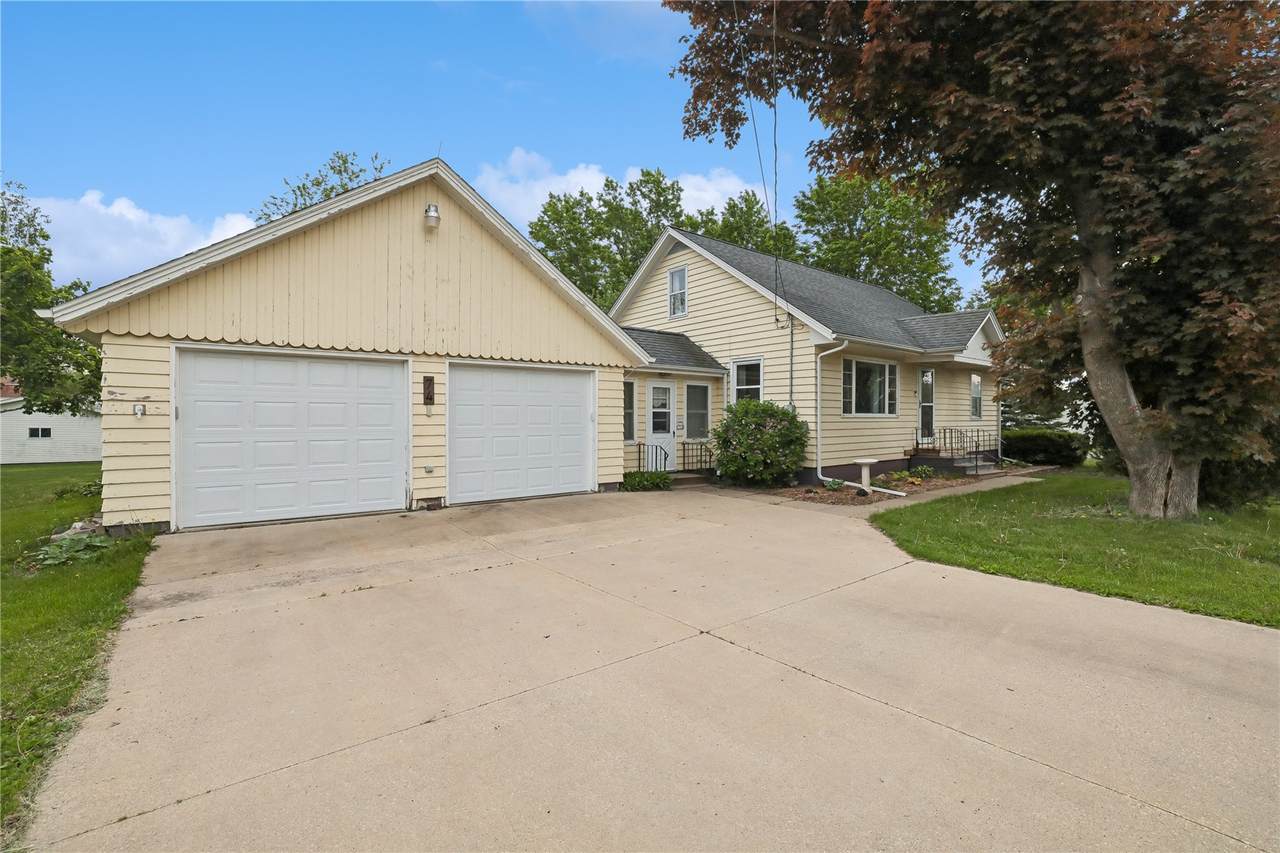 74 Essex Avenue - Photo 1
