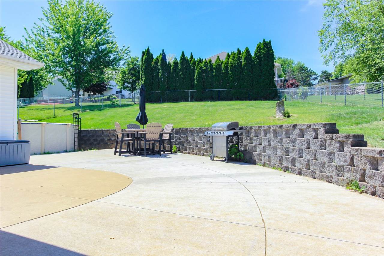 https://bt-photos.global.ssl.fastly.net/cedarrapids/1280_boomver_2_2603742-2.jpg