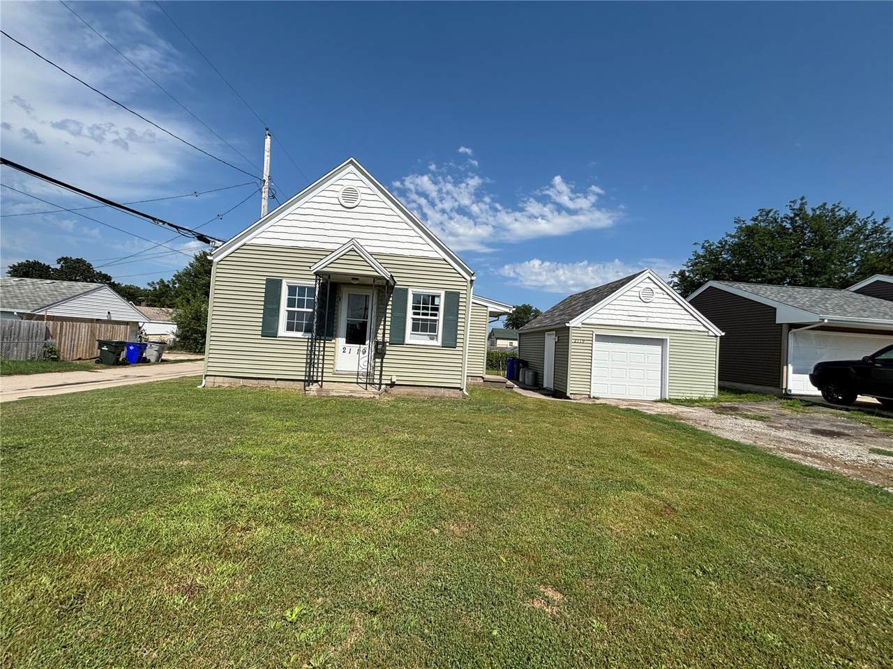 2119 8th Street - Photo 1