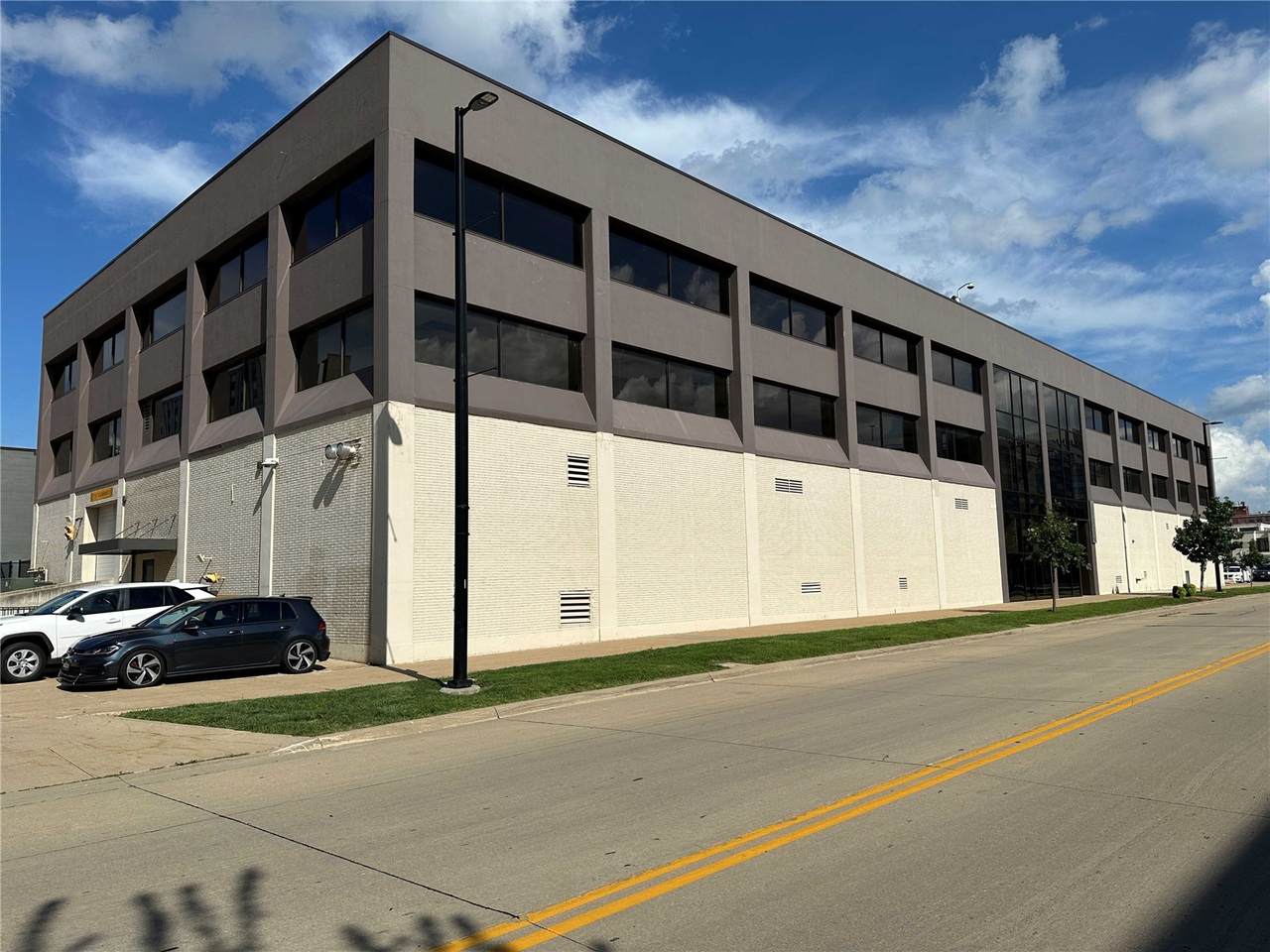 https://bt-photos.global.ssl.fastly.net/cedarrapids/1280_boomver_2_2605806-2.jpg