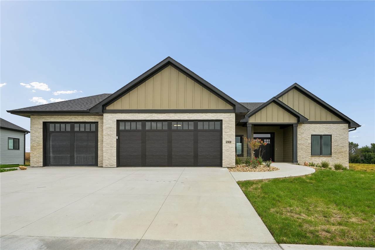 240 Howard Avenue - Photo 1