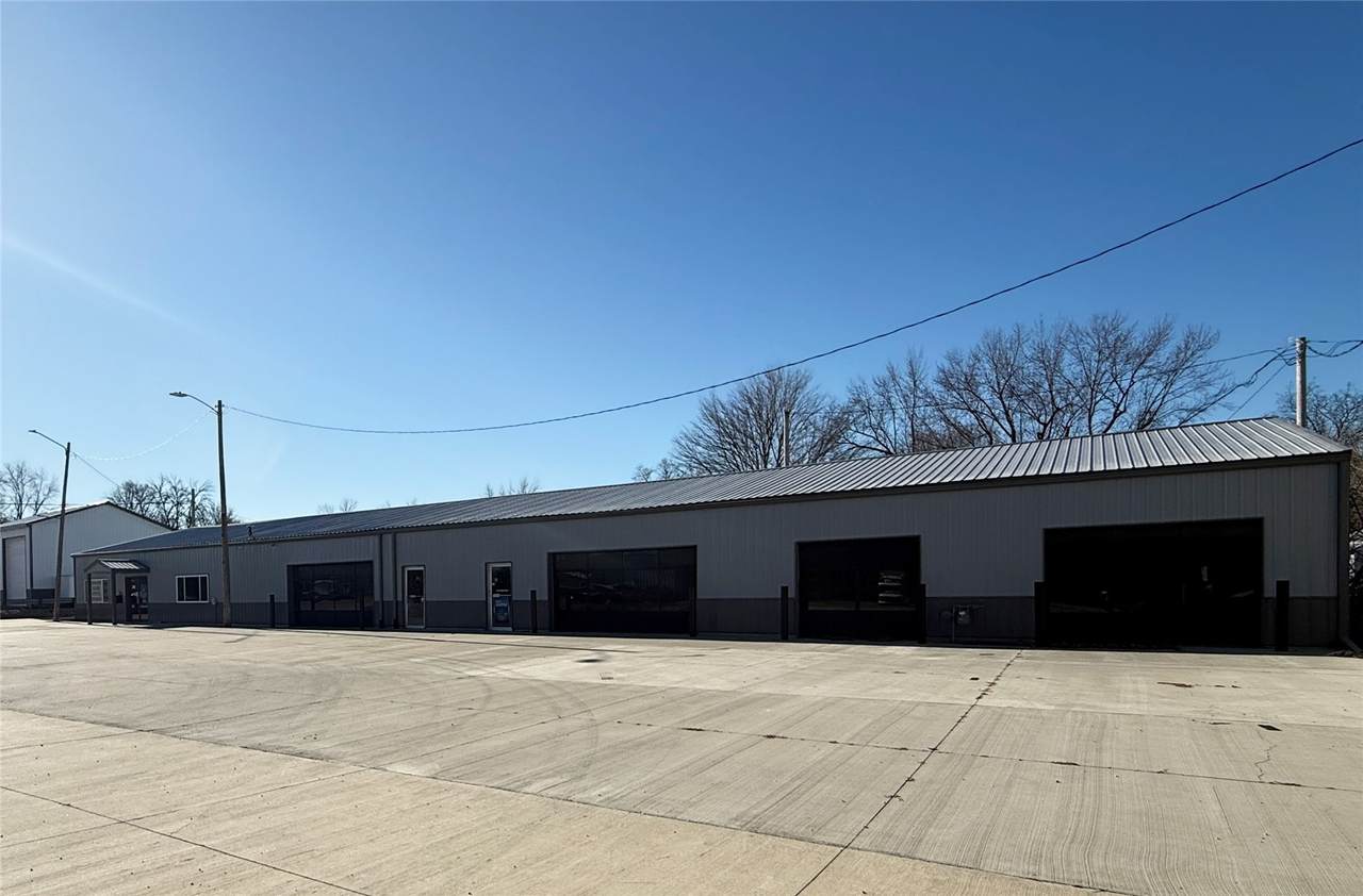 https://bt-photos.global.ssl.fastly.net/cedarrapids/1280_boomver_3_2500480-2.jpg