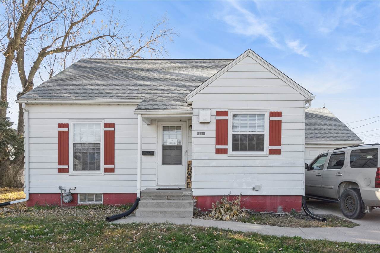 3718 C Ave Ne - Photo 1