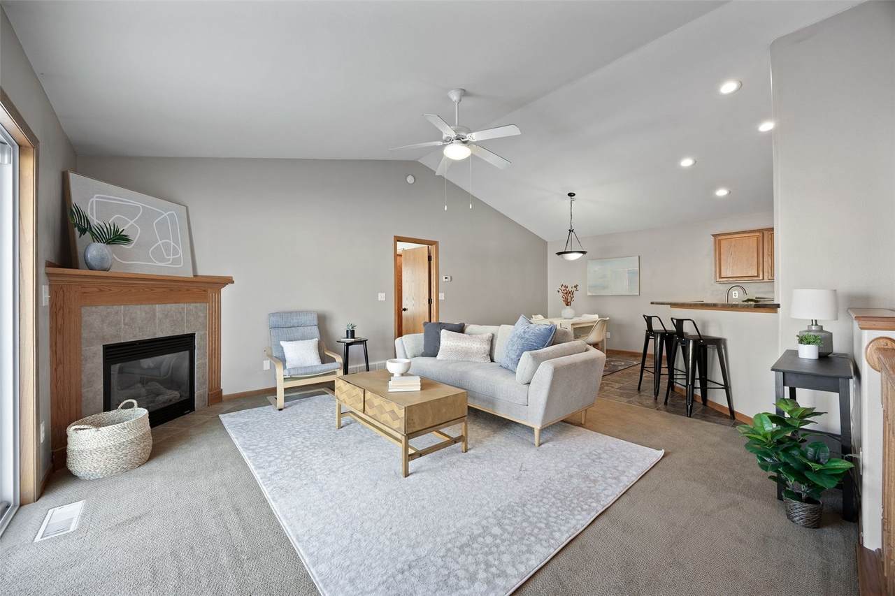 https://bt-photos.global.ssl.fastly.net/cedarrapids/1280_boomver_3_2509398-2.jpg