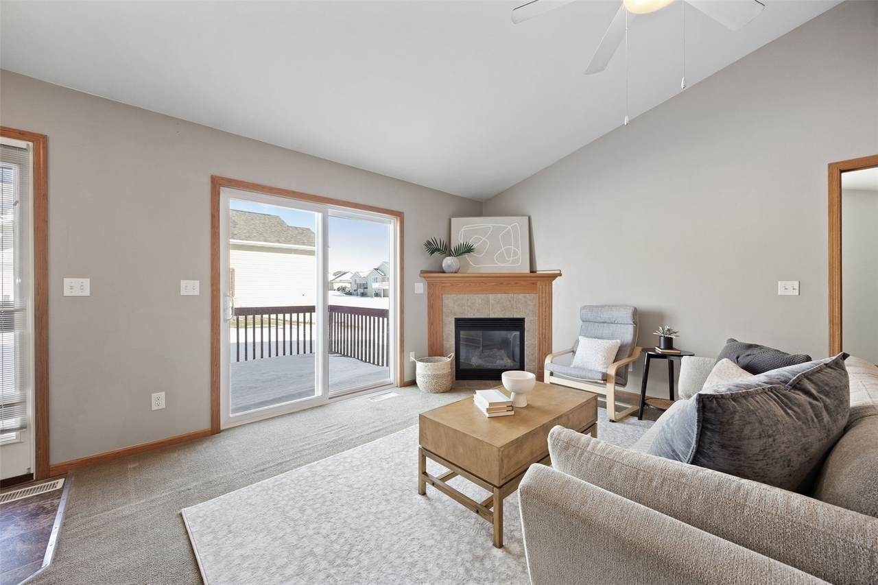 https://bt-photos.global.ssl.fastly.net/cedarrapids/1280_boomver_3_2509398-2.jpg
