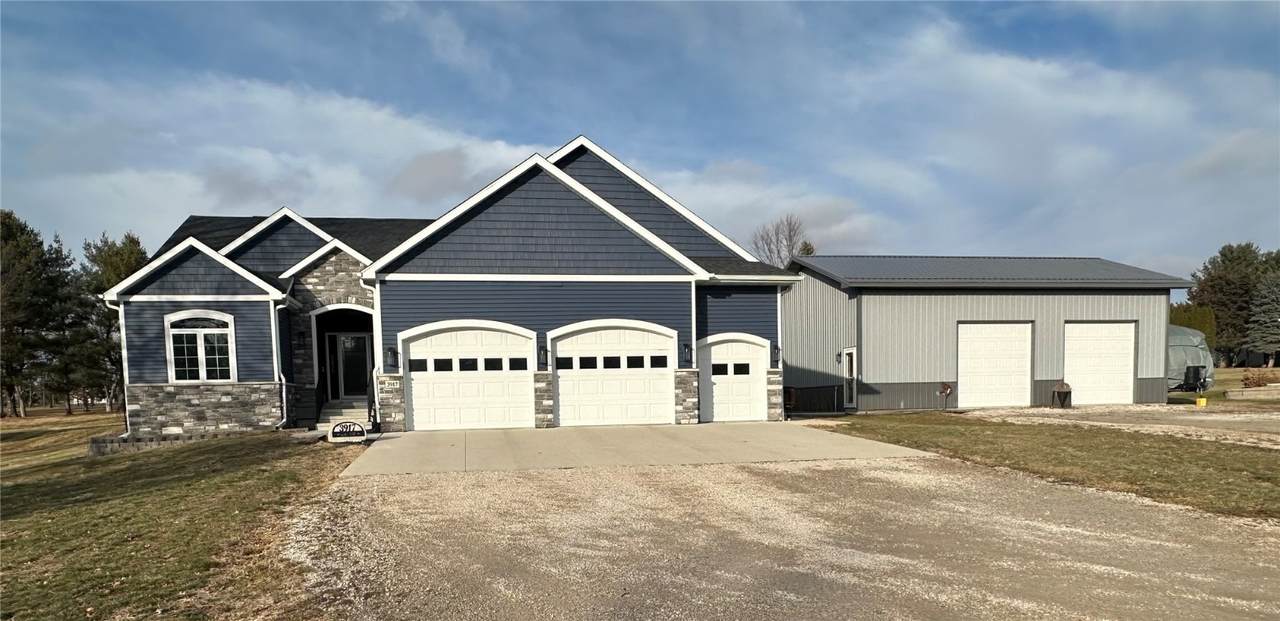 3917 Pikeview Drive - Photo 1