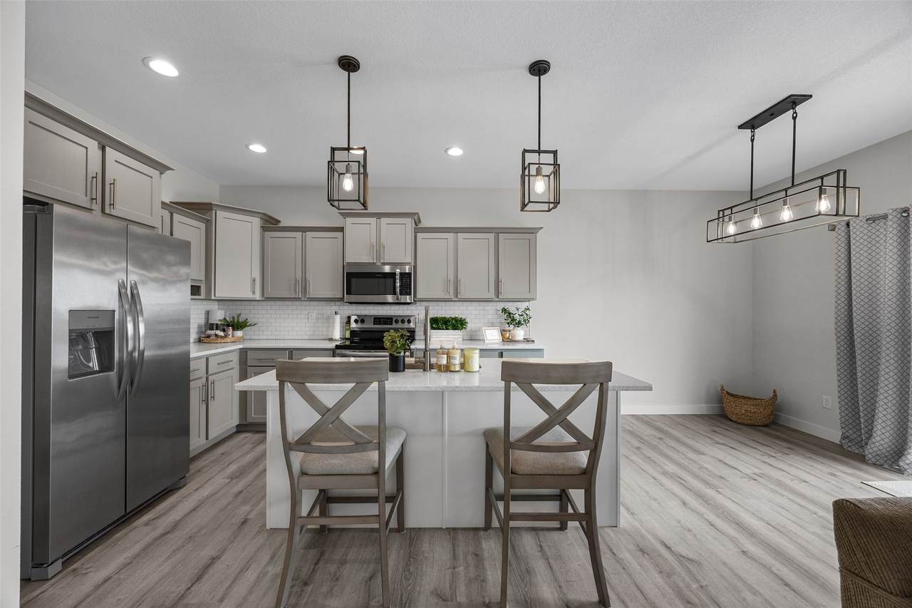 2411 Bluegrass St - Photo 1