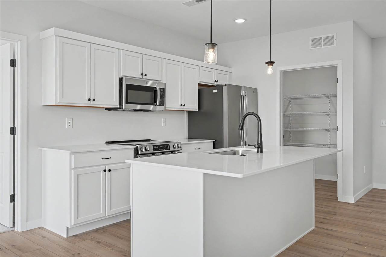 https://bt-photos.global.ssl.fastly.net/cedarrapids/1280_boomver_4_2600266-2.jpg