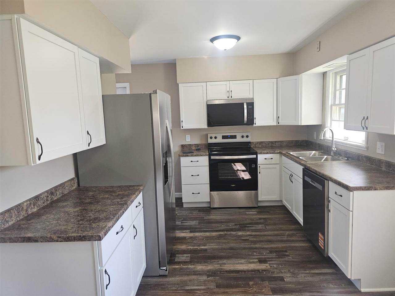 1118 Brockman Drive - Photo 1