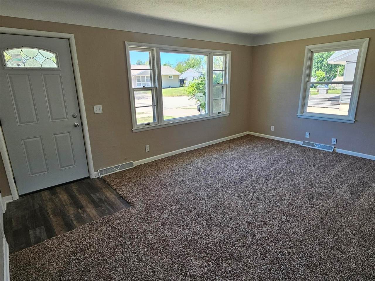 https://bt-photos.global.ssl.fastly.net/cedarrapids/1280_boomver_6_2603412-2.jpg