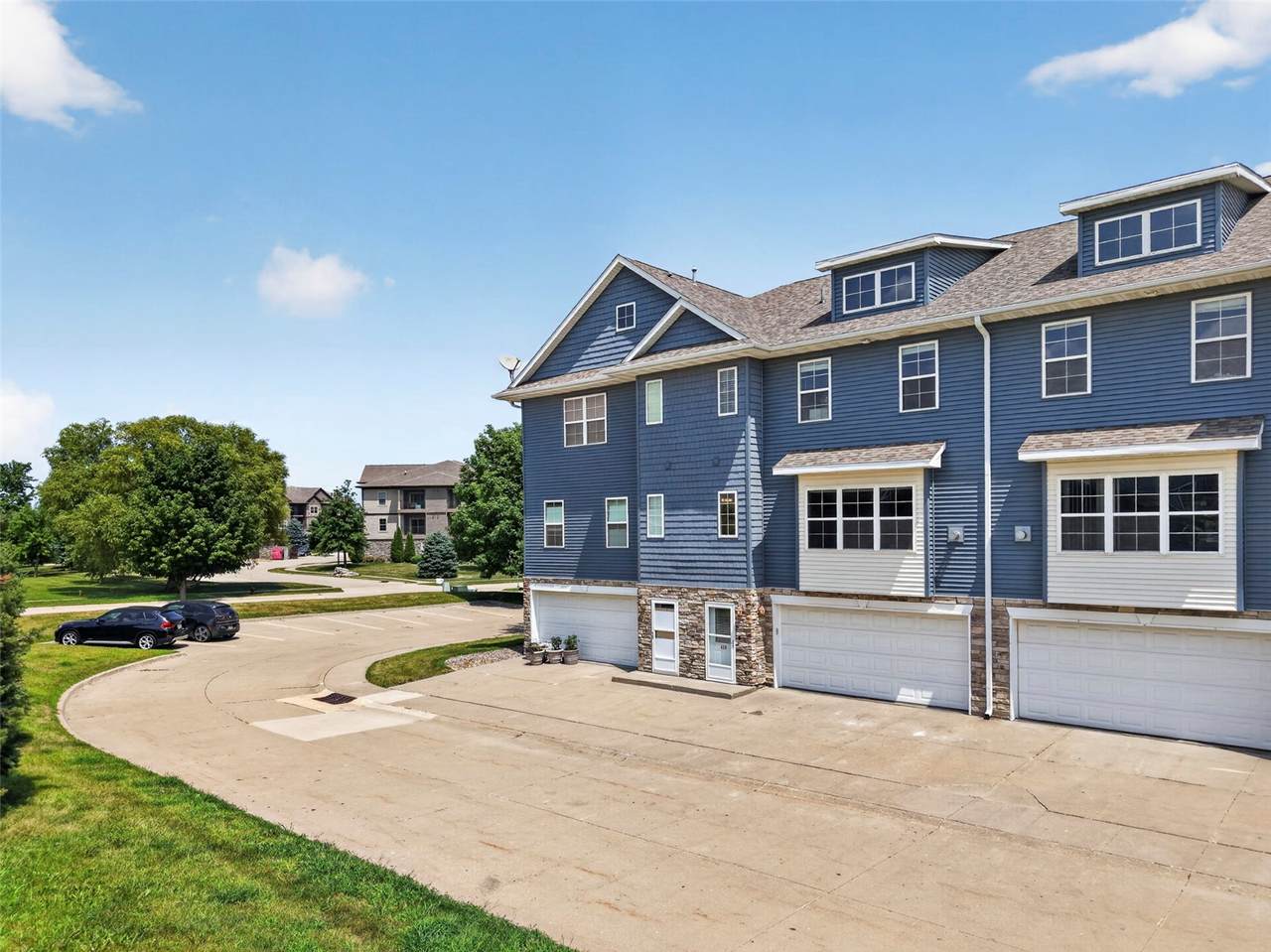 420 Glenmoor Place - Photo 1