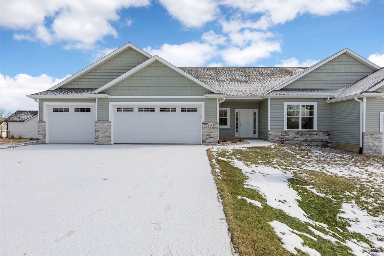 819 Tumble Grass Court - Photo 1