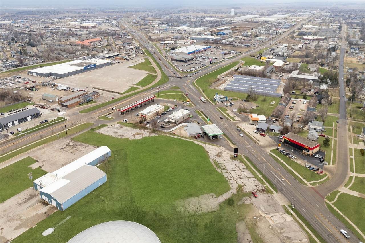 https://bt-photos.global.ssl.fastly.net/cedarrapids/1280_boomver_5_2600050-2.jpg