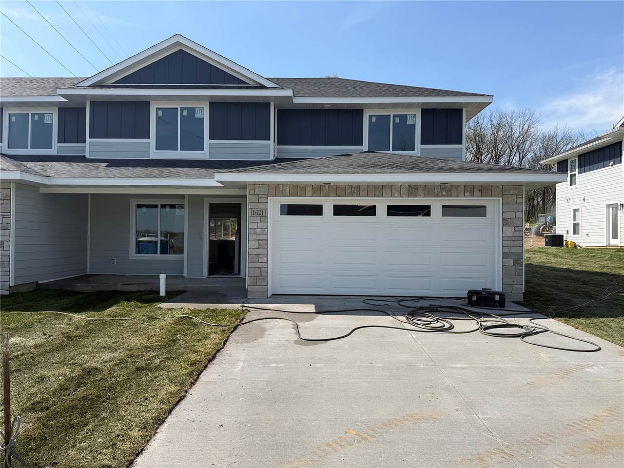 1621 Mitchell Place - Photo 1