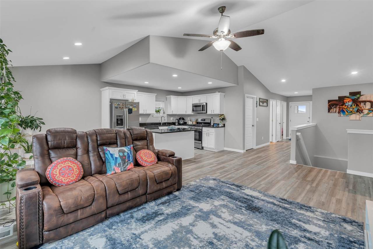 https://bt-photos.global.ssl.fastly.net/cedarrapids/1280_boomver_7_2600777-2.jpg