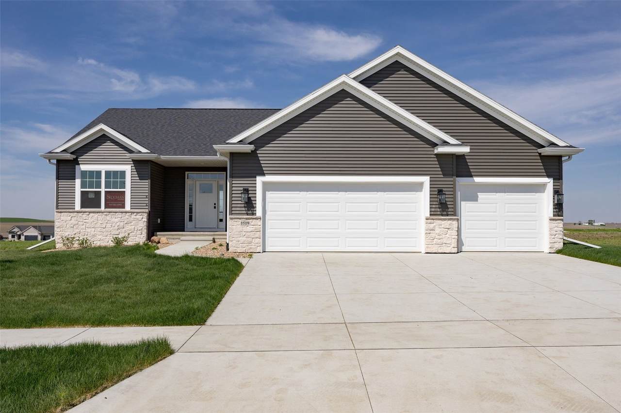 1519 Cardinal Drive - Photo 1