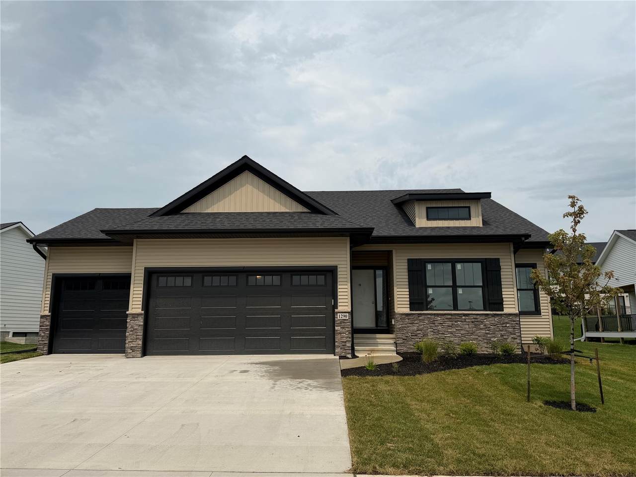 1290 Osage Lane - Photo 1