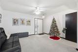 1903 Rosehill Dr - Photo 3